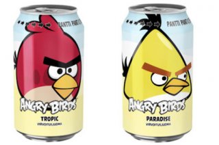 Angry Birds를 테마로 한 소다 캔은 둥근 빨간색과 뾰족한 노란 새를 특징으로합니다.